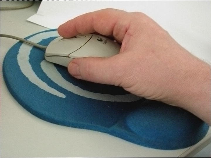 Mouse pad with wrist rest
