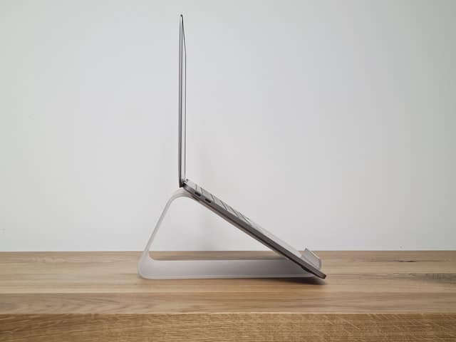 Fixed laptop stand