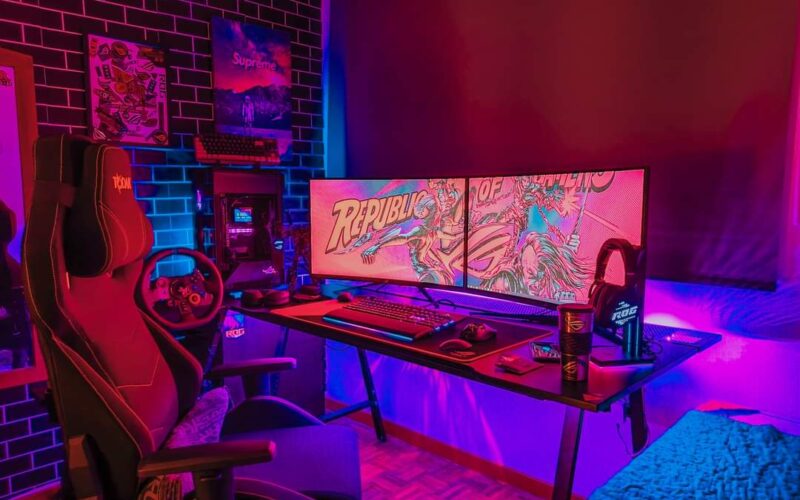 Pink and purple combo gaming setup