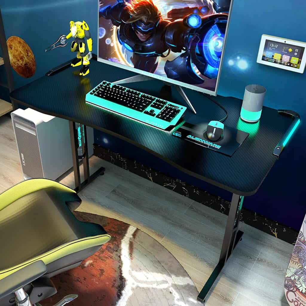 SMUG Ergonomic Gaming Desk