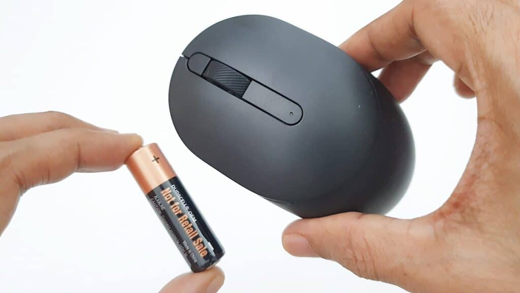 Wireless mouse requires A size alkaline battery for optimal usage