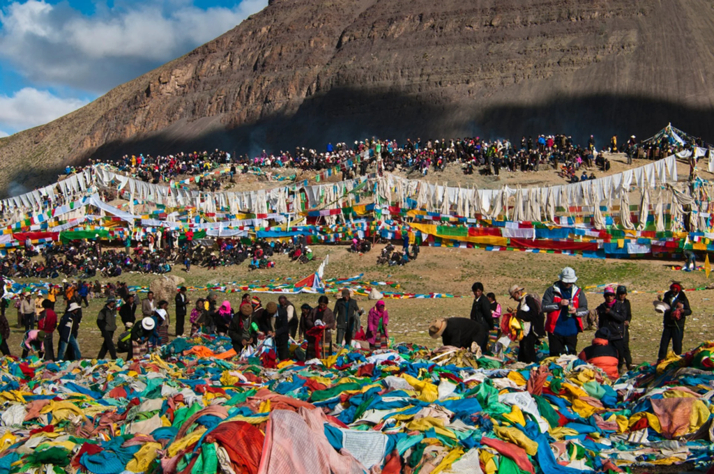 saga dawa festival tibet